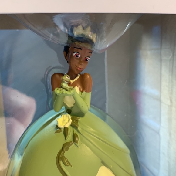 Disney Princess Hallmark Ornament - Tiana - Picture 2 of 4